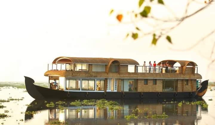 best houseboat near me