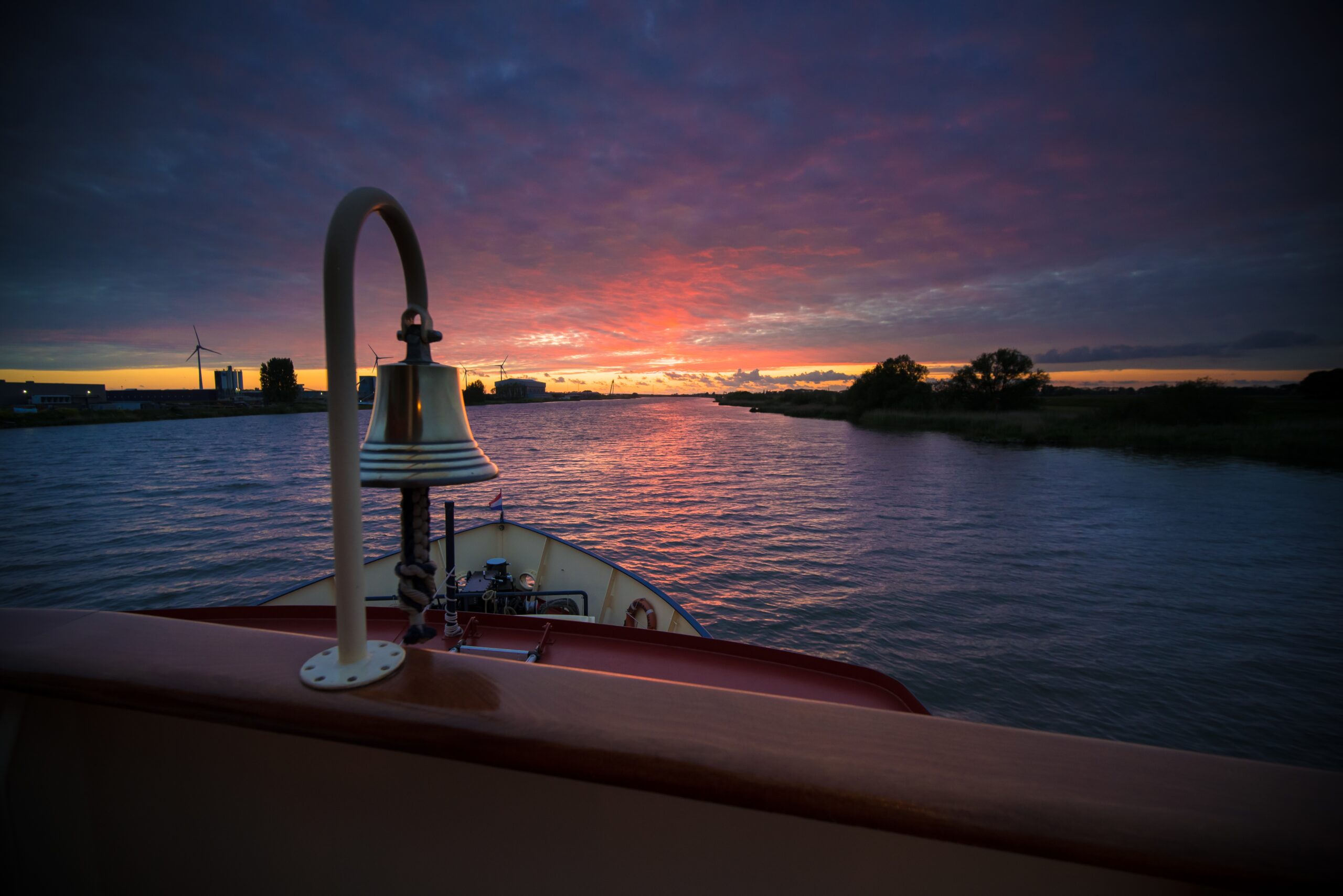 best houseboat near me and premium houseboat in kerala